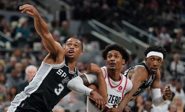 爱游戏体育-雄鹿擒国王，字母哥大号三双的简单介绍