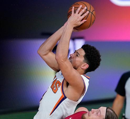 兵不血刃！球队技惊四座铁掌任天由命