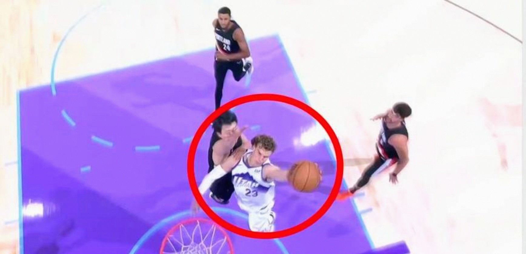 关键时刻队员挺身而出,帮助球队取得胜利的简单介绍 关键时刻队员挺身而出,帮助球队取得胜利的简单介绍