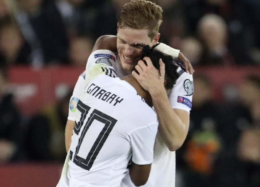 包含欧洲传统劲旅傲视群雄，欲争霸世界强势力量的词条