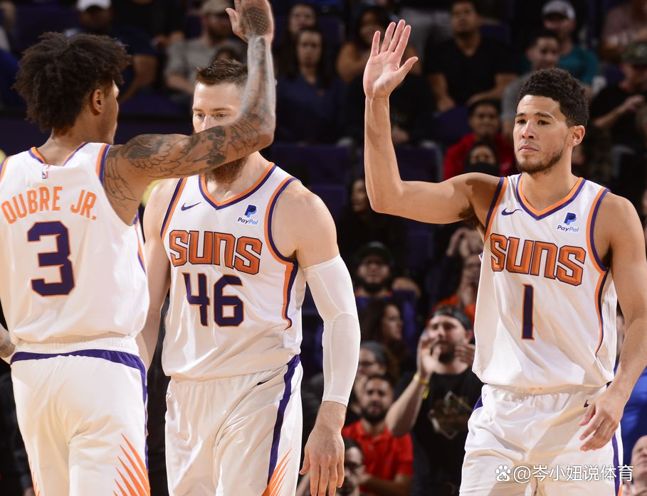 包含上海队险胜山东队，布克带队取胜的词条