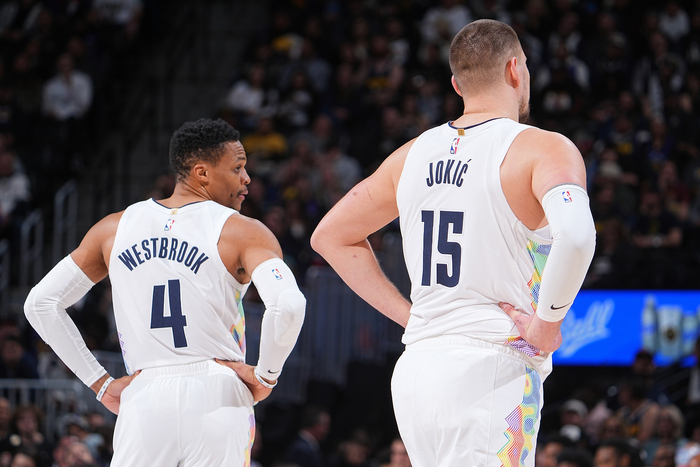 篮网轻取尼克斯,克莱点燃赛场的简单介绍 篮网轻取尼克斯,克莱点燃赛场的简单介绍