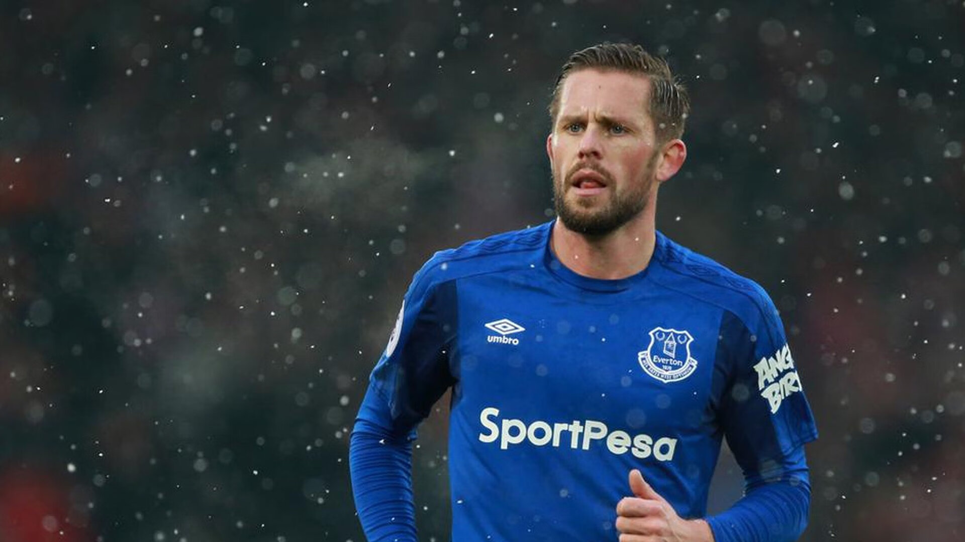 跨界共鸣，西亚卡姆的满分之夜与勇士终结广东的隐喻交响