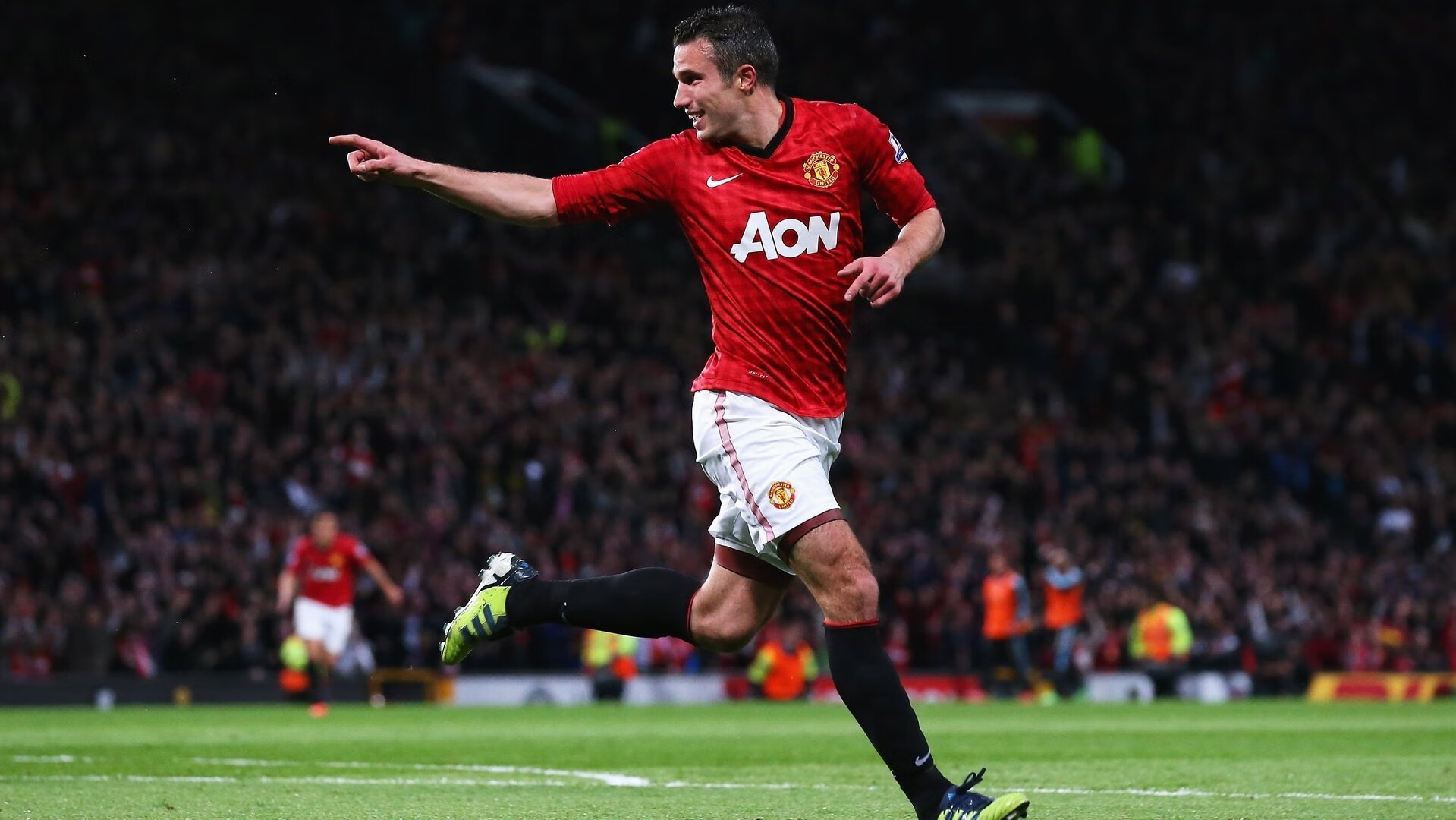 黄黑风暴席卷东欧，哈兰德双响引领多特蒙德客场横扫波兰劲旅